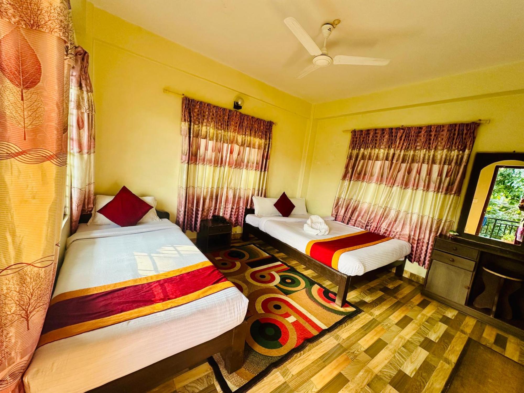 Hotel The Lake Pokhara Exterior photo